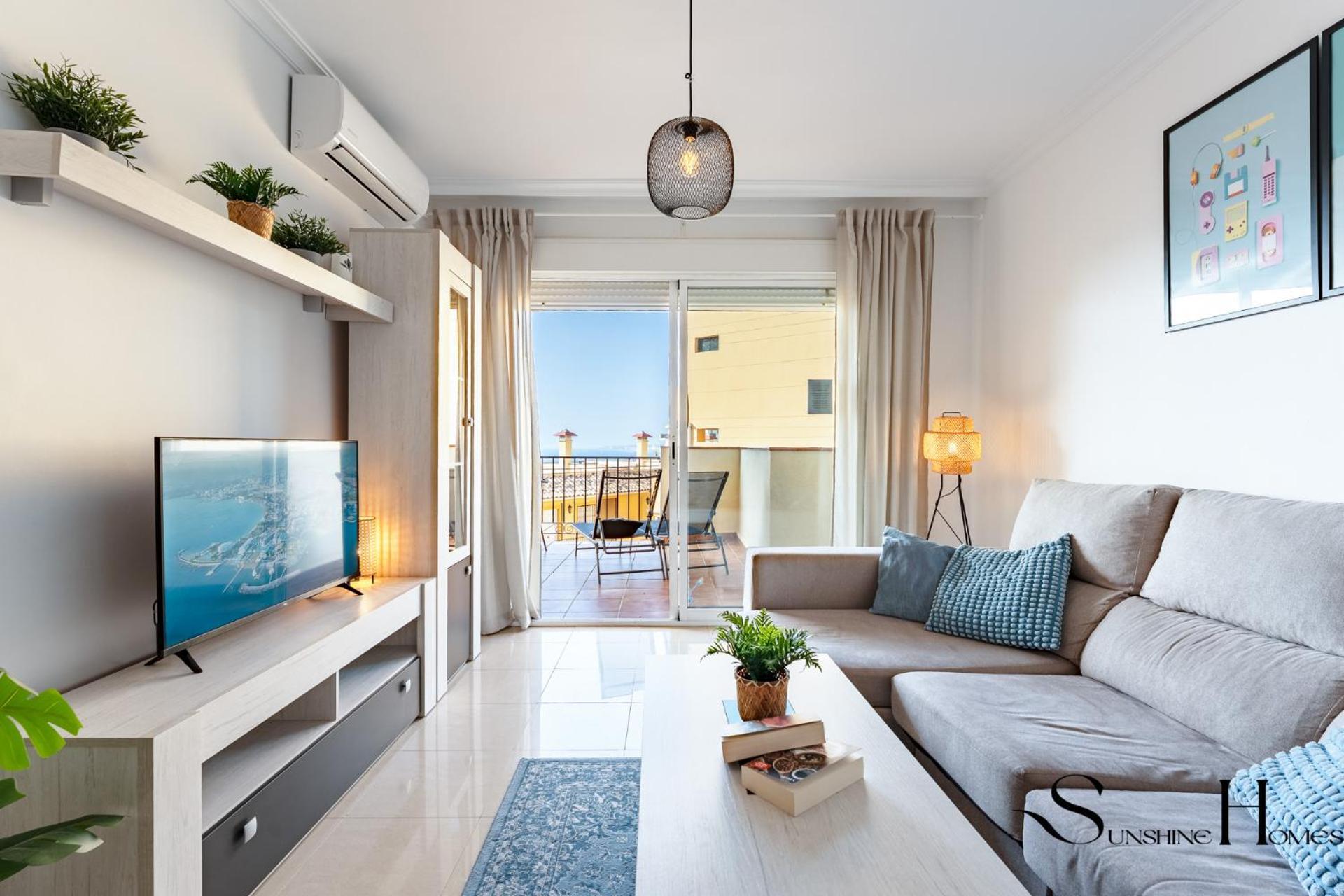 Beachside Retreat With Private Terrace 贝纳尔马德纳 外观 照片