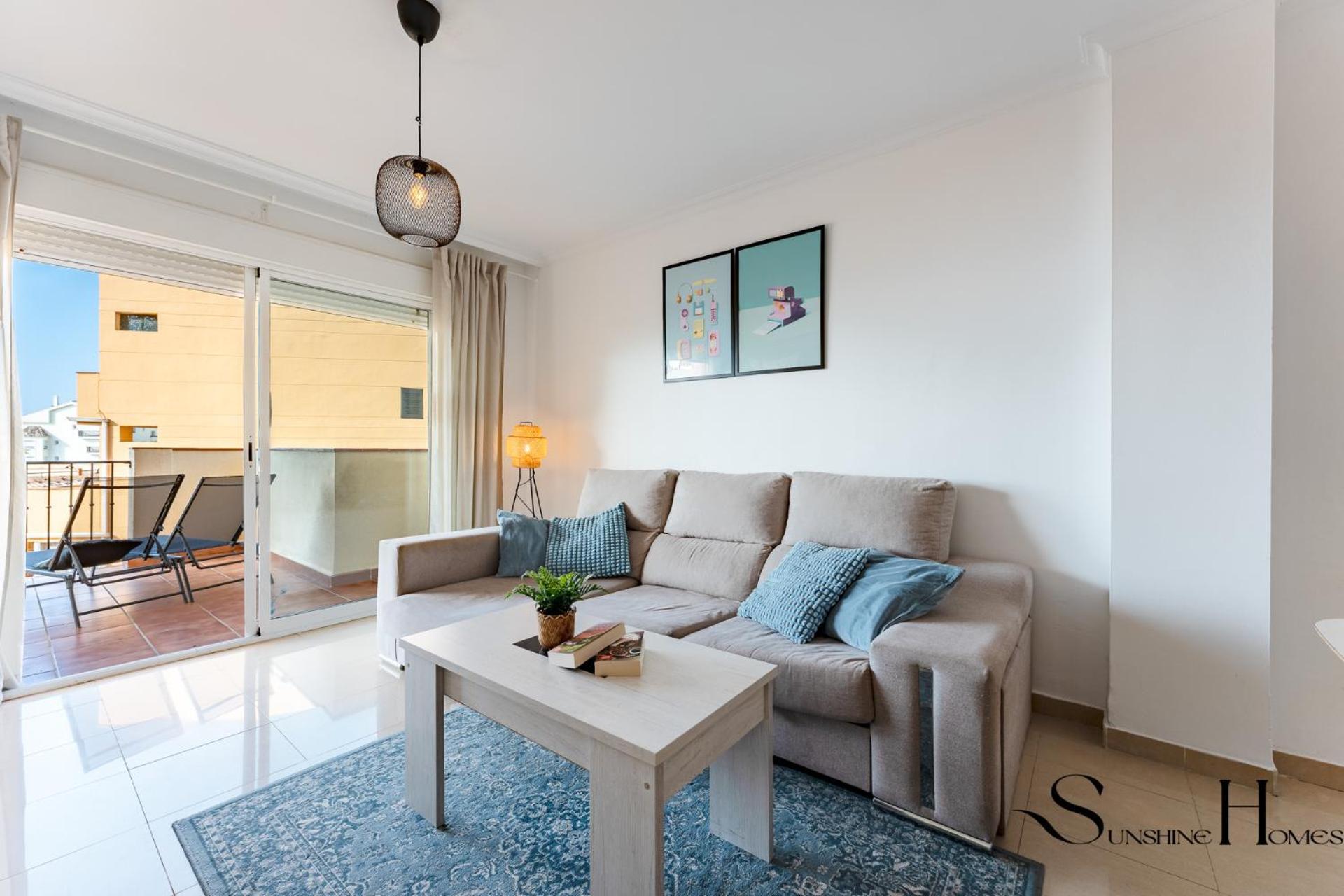 Beachside Retreat With Private Terrace 贝纳尔马德纳 外观 照片