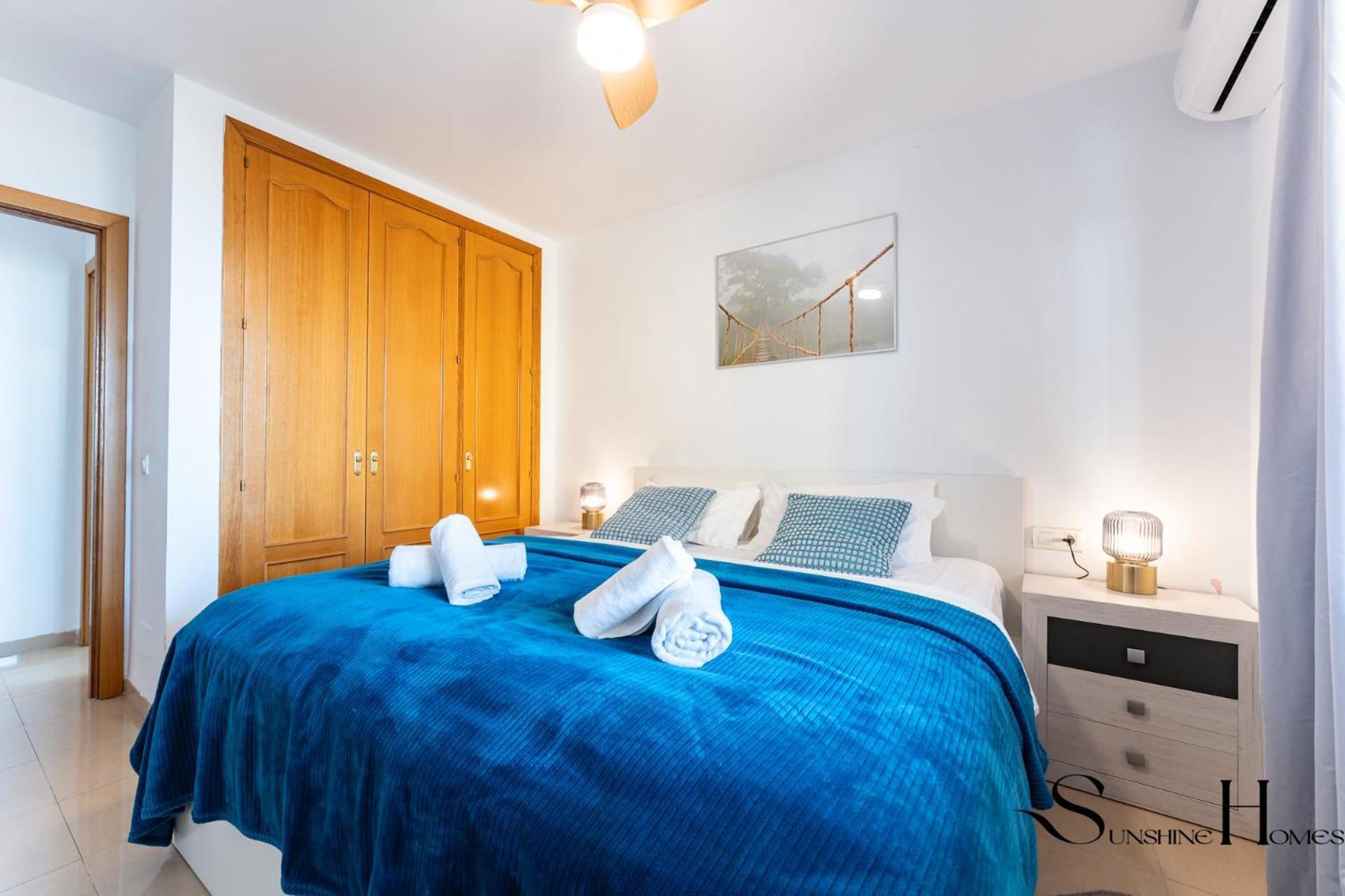 Beachside Retreat With Private Terrace 贝纳尔马德纳 外观 照片