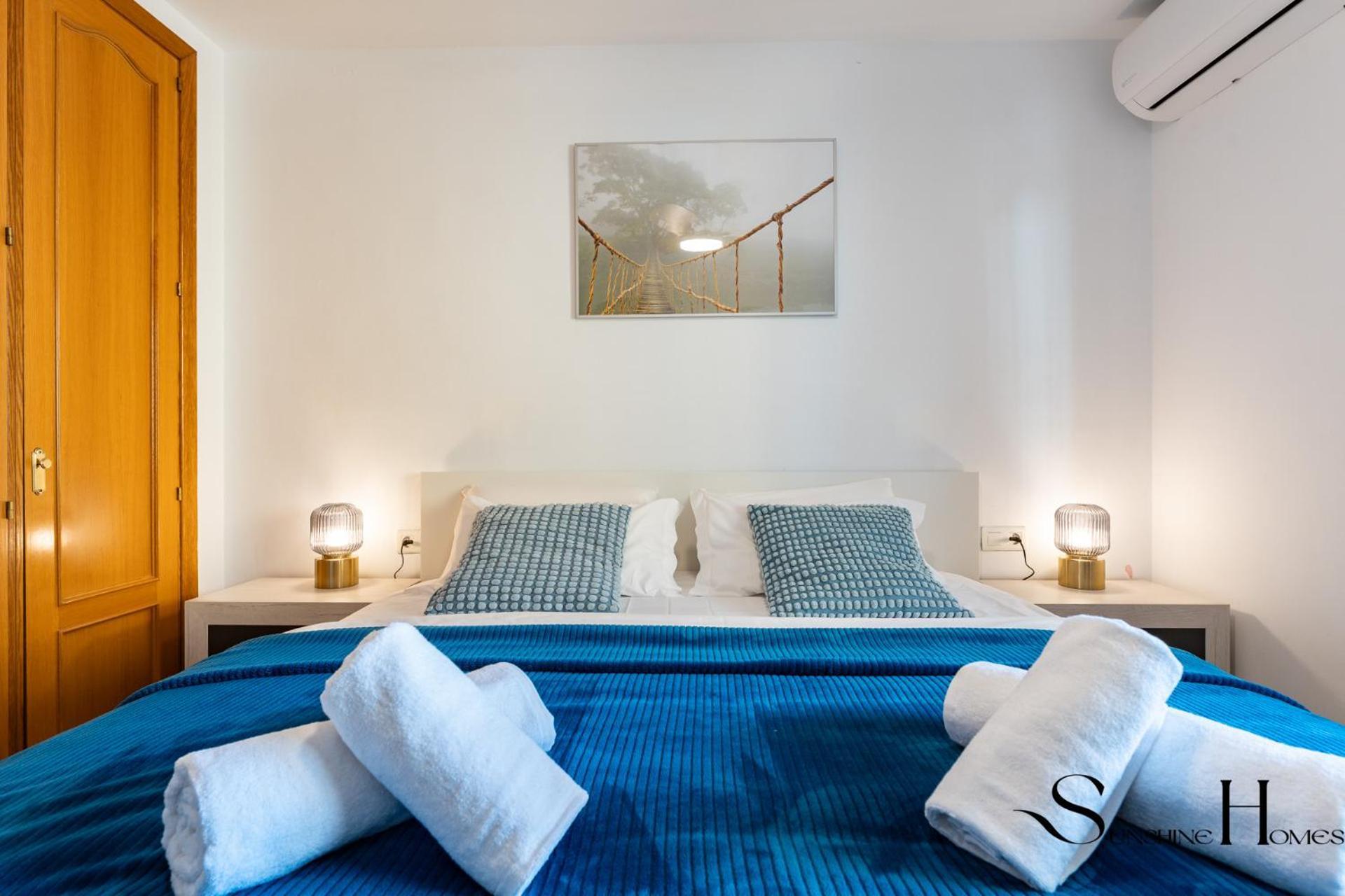 Beachside Retreat With Private Terrace 贝纳尔马德纳 外观 照片